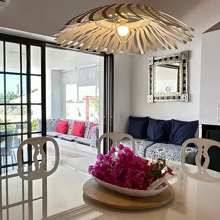 Βίλα Buganvilia - Private Pool - 10 Guests - *